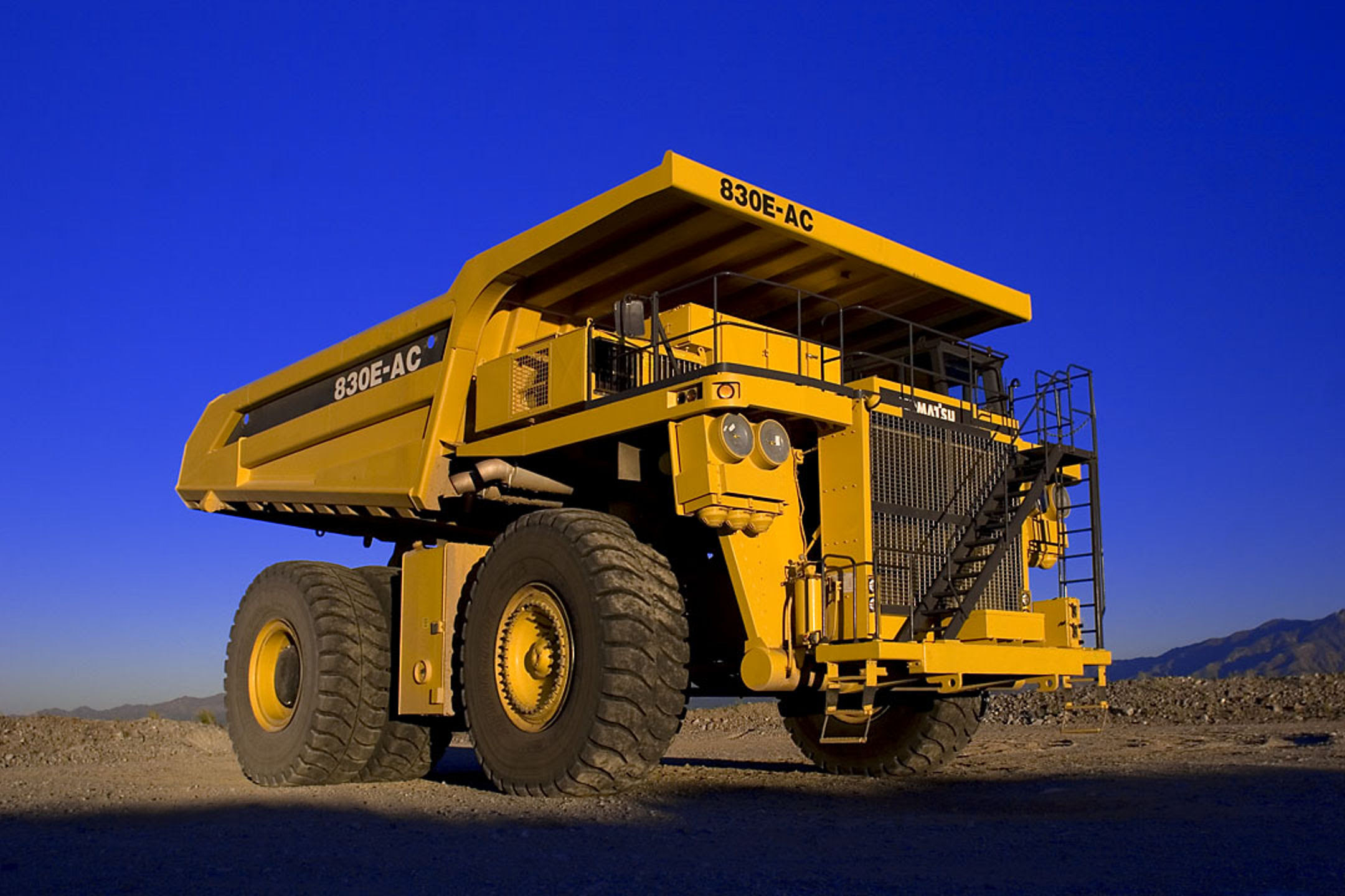Vale, Komatsu e Cummins anunciam colaboração para desenvolver caminhões bicombustíveis de grande porte, movidos a etanol e diesel